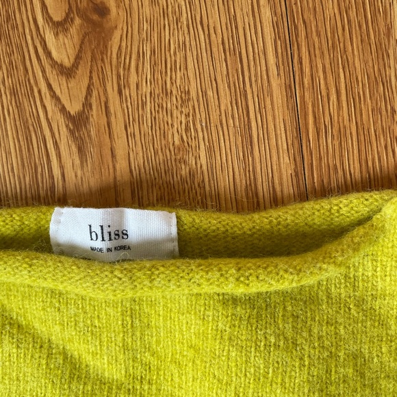 Bliss Vibrant Green boat Neck Sweater - Picture 2 of 7